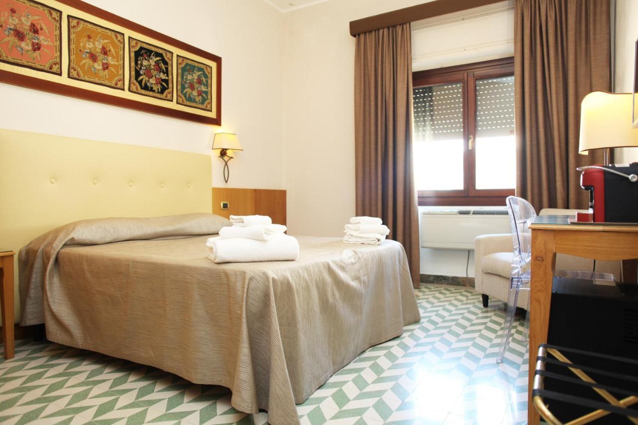 HOTEL ALBERGO RUSSO TRAPANI 3* (Italia) - da 115 €